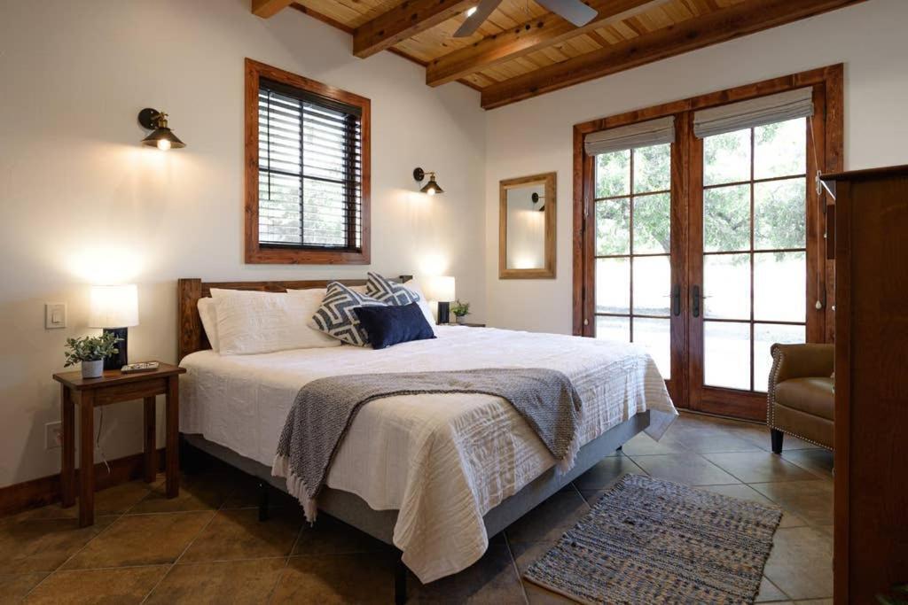 Little Dutch Cabin #1 - 12 Min To Magnolia-Baylor Bellmead Exterior photo