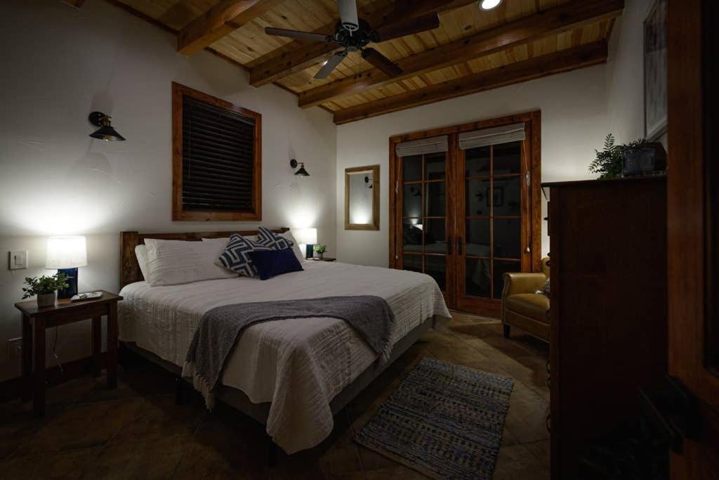 Little Dutch Cabin #1 - 12 Min To Magnolia-Baylor Bellmead Exterior photo